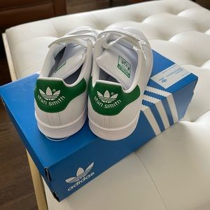 Never worn Adidas Stan Smith Velcro Shoes - 6 1/2 Mens
